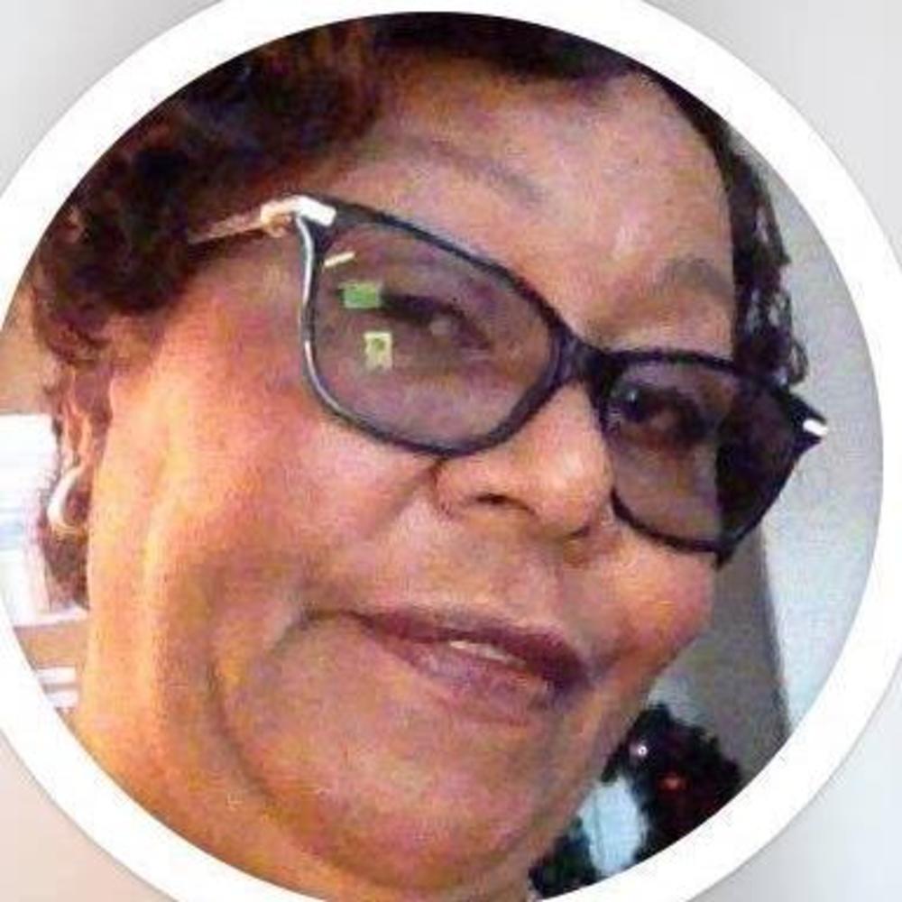 Meet your Posher, Pauline